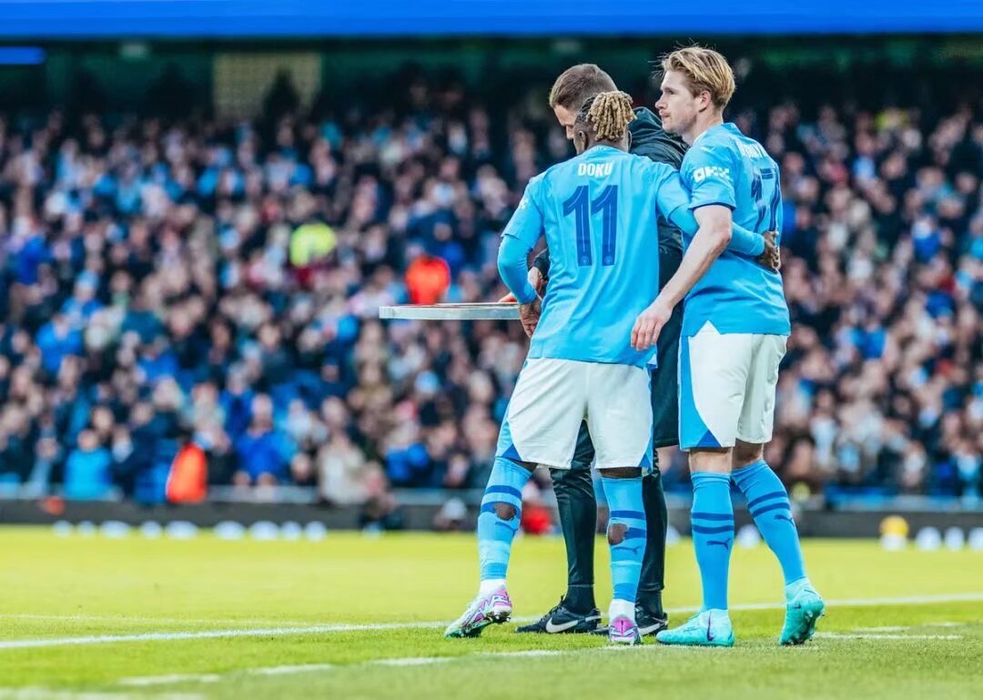 曼联的不稳定表现：马兹拉维的愤怒与反思