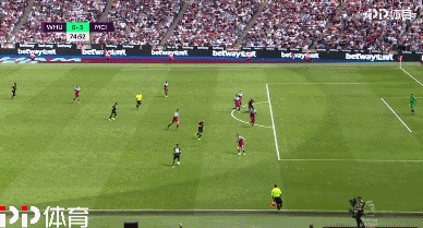 门将三连神扑救主，数据暴涨全网热议