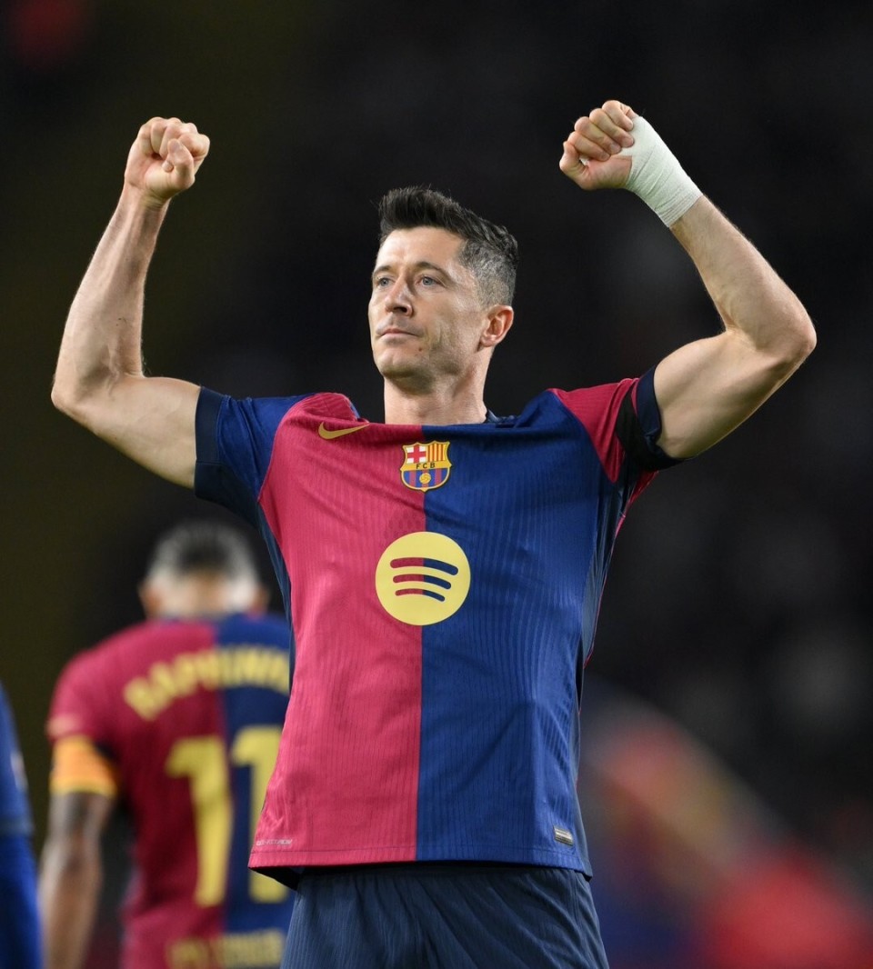 太阳报：贝克汉姆在一家高档酒吧举办派对，庆祝自己封爵