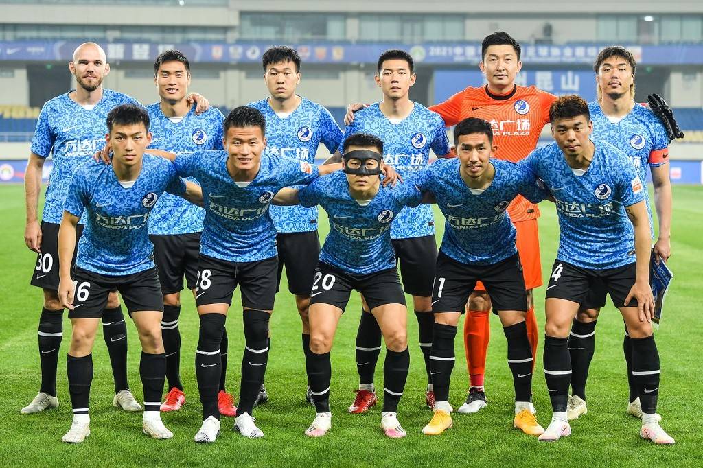 上海男篮三分雨淹没对手