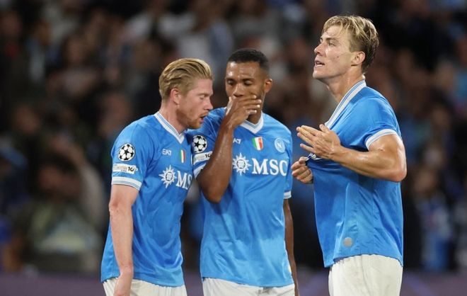 巴萨在塞维利亚对阵贝蒂斯的百年对决：历史的延续与未来的碰撞